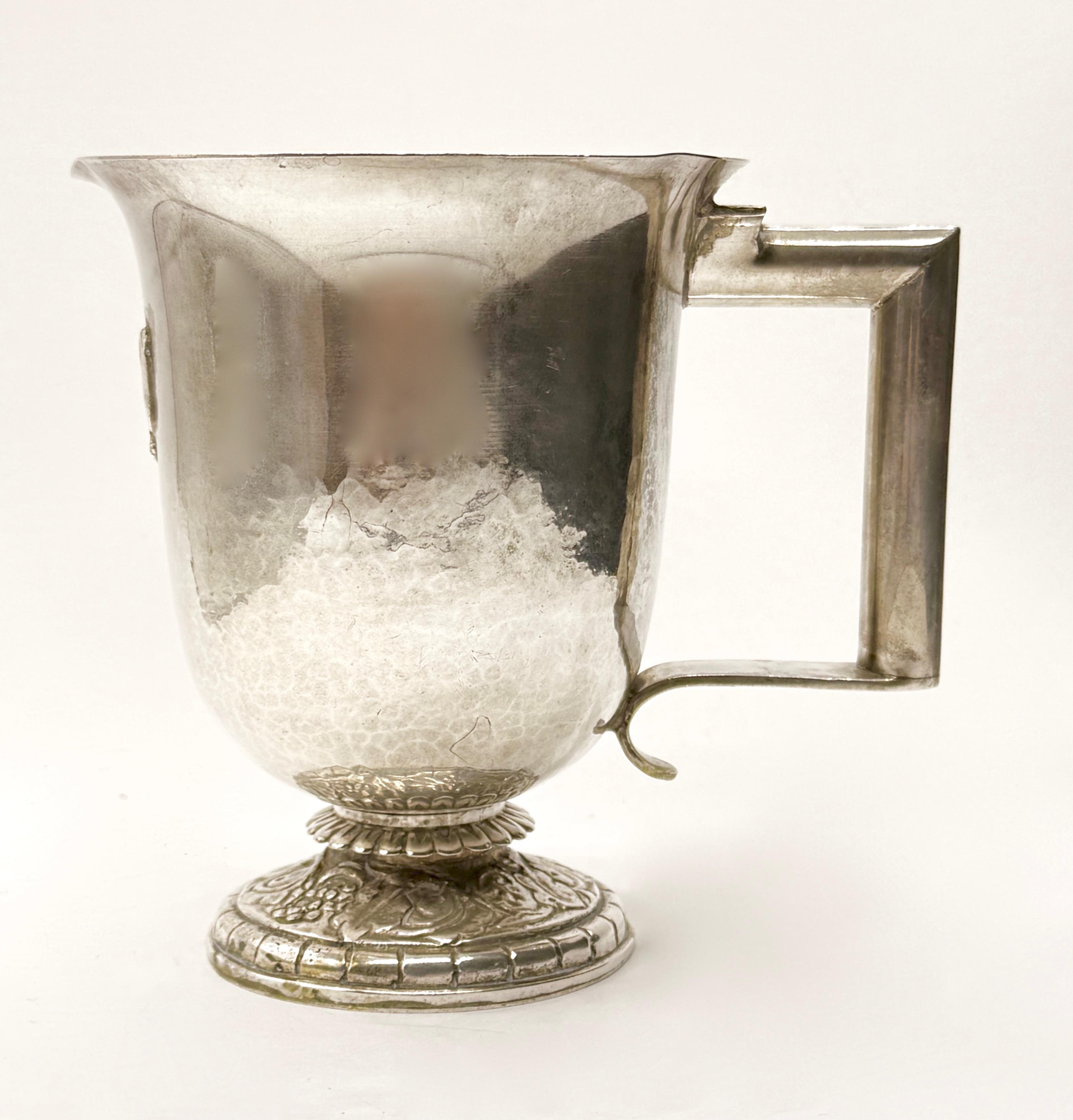 Srebrny złocony dzban, masa 520 g