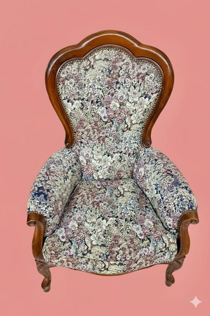 Salonowy fotel w stylu Ludwika Filipa