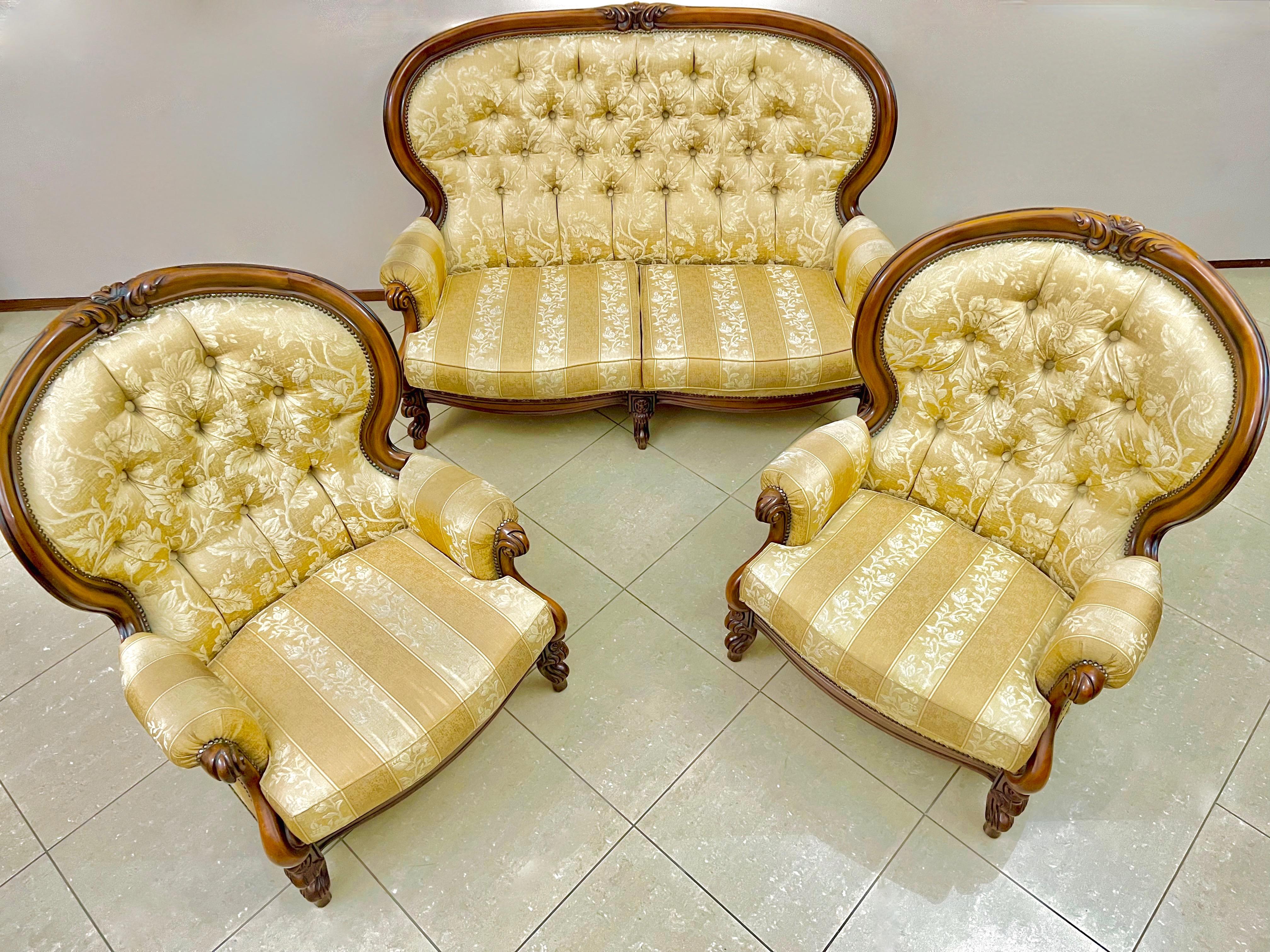 Zestaw mebli salonowych w stylu Ludwika Filipa