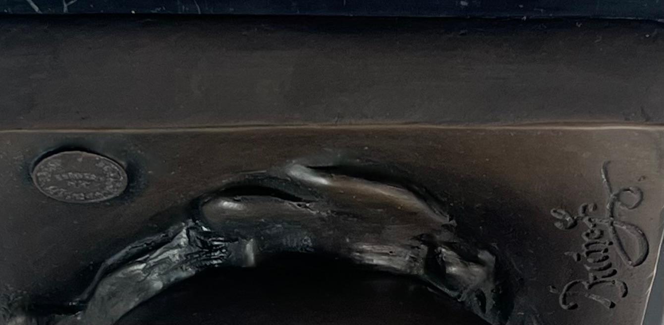 Nieustalony rzeźbiarz, ''Figura kobiety siedzącej w skorupie''