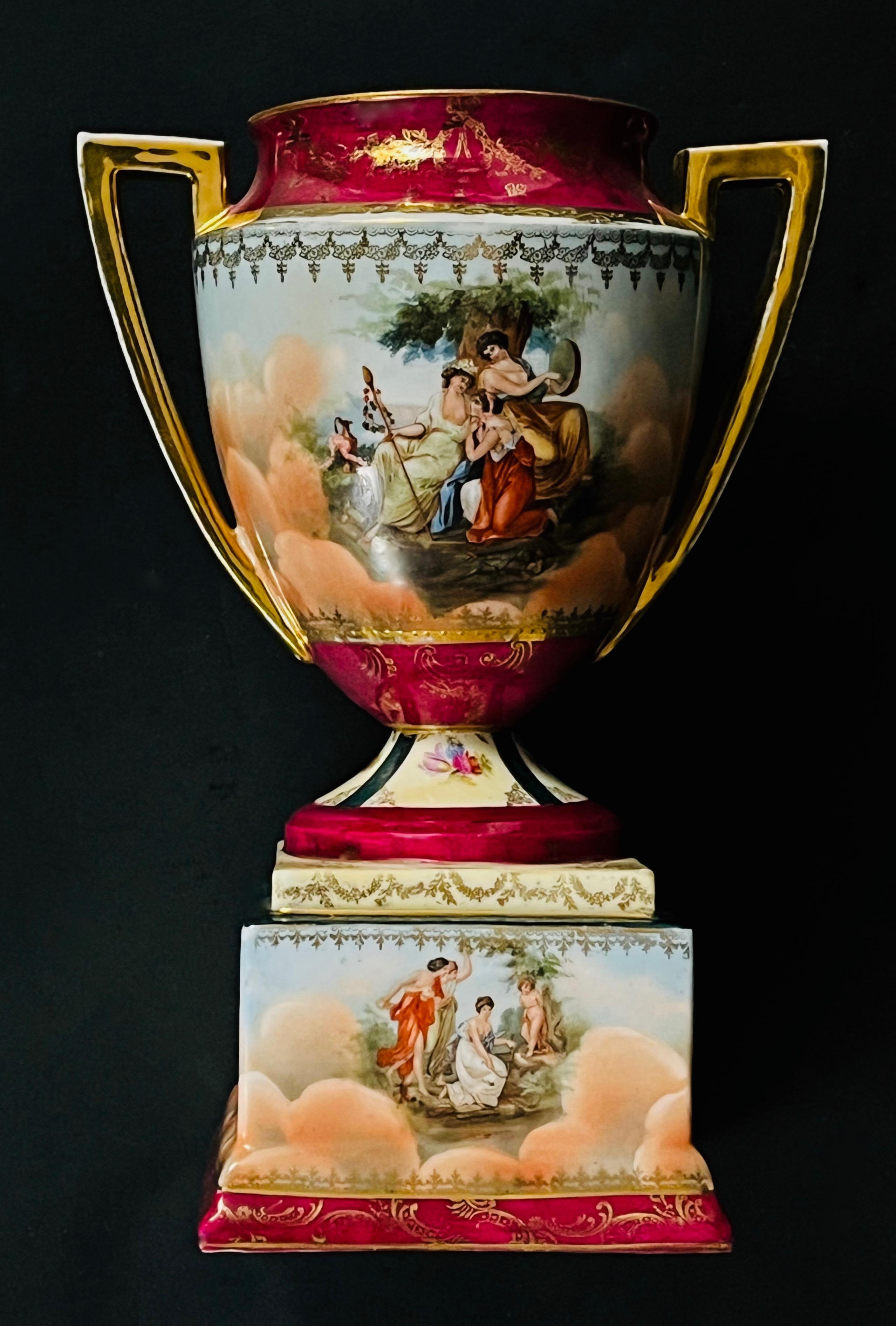 Waza porcelanowa w typie Watteau