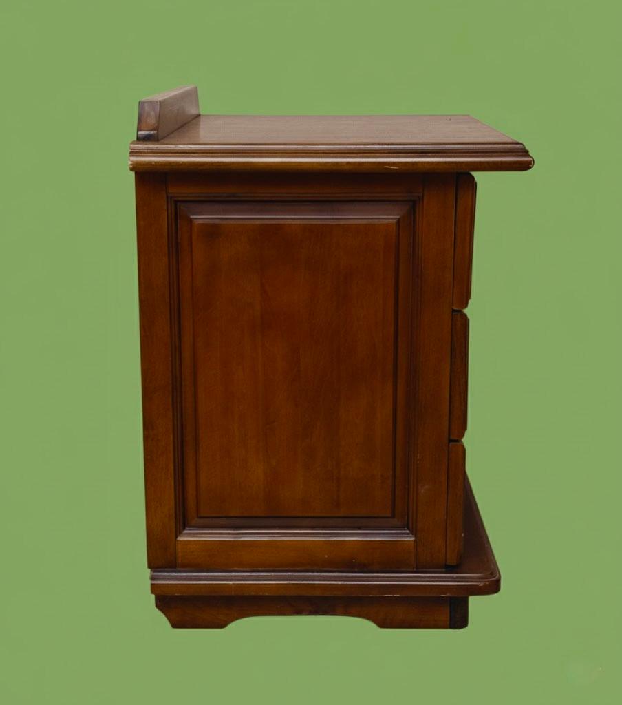 Ozdobna komoda z 3 szufladami