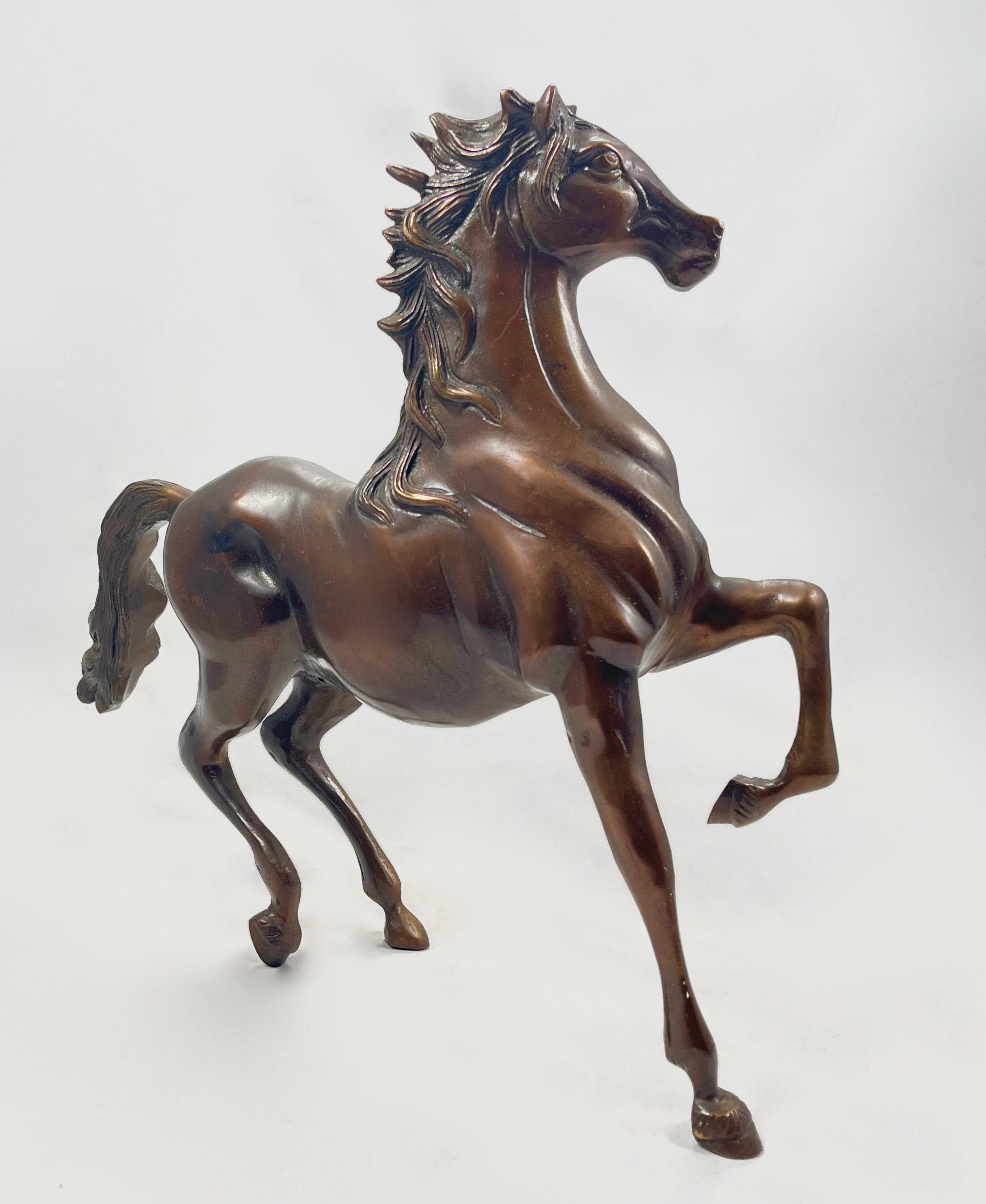 Pełnoplastyczna figura konia