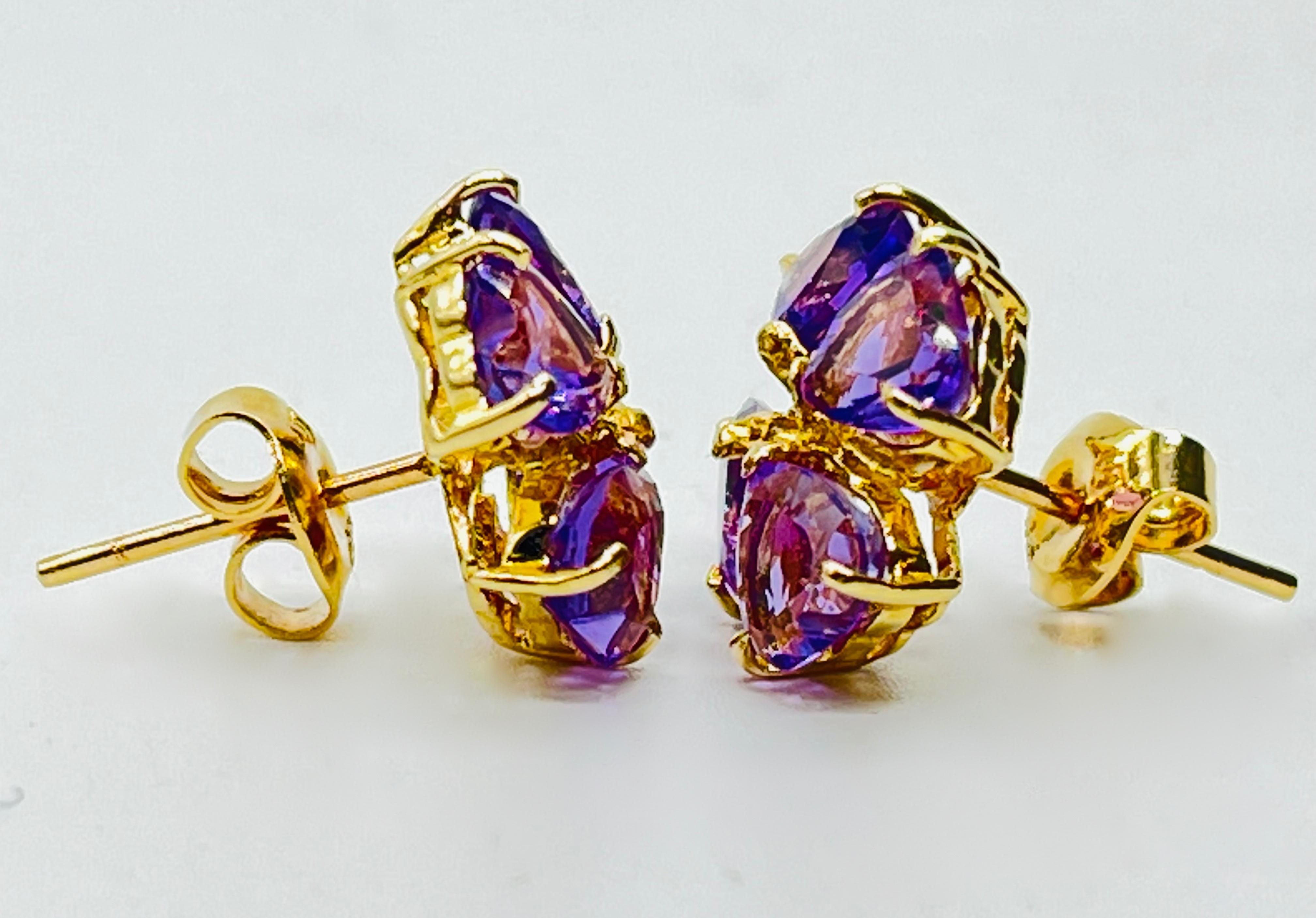 Złote kolczyki z ametystami