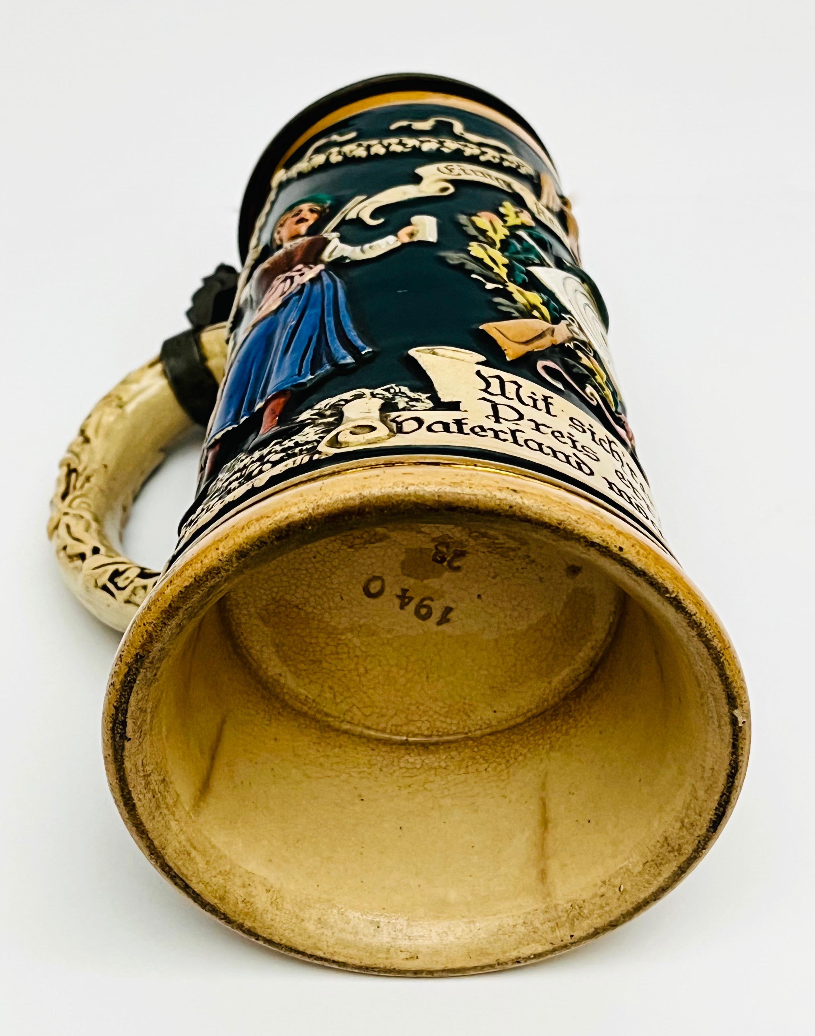 Dekoracyjny zestaw 3 kufli z nakrywami