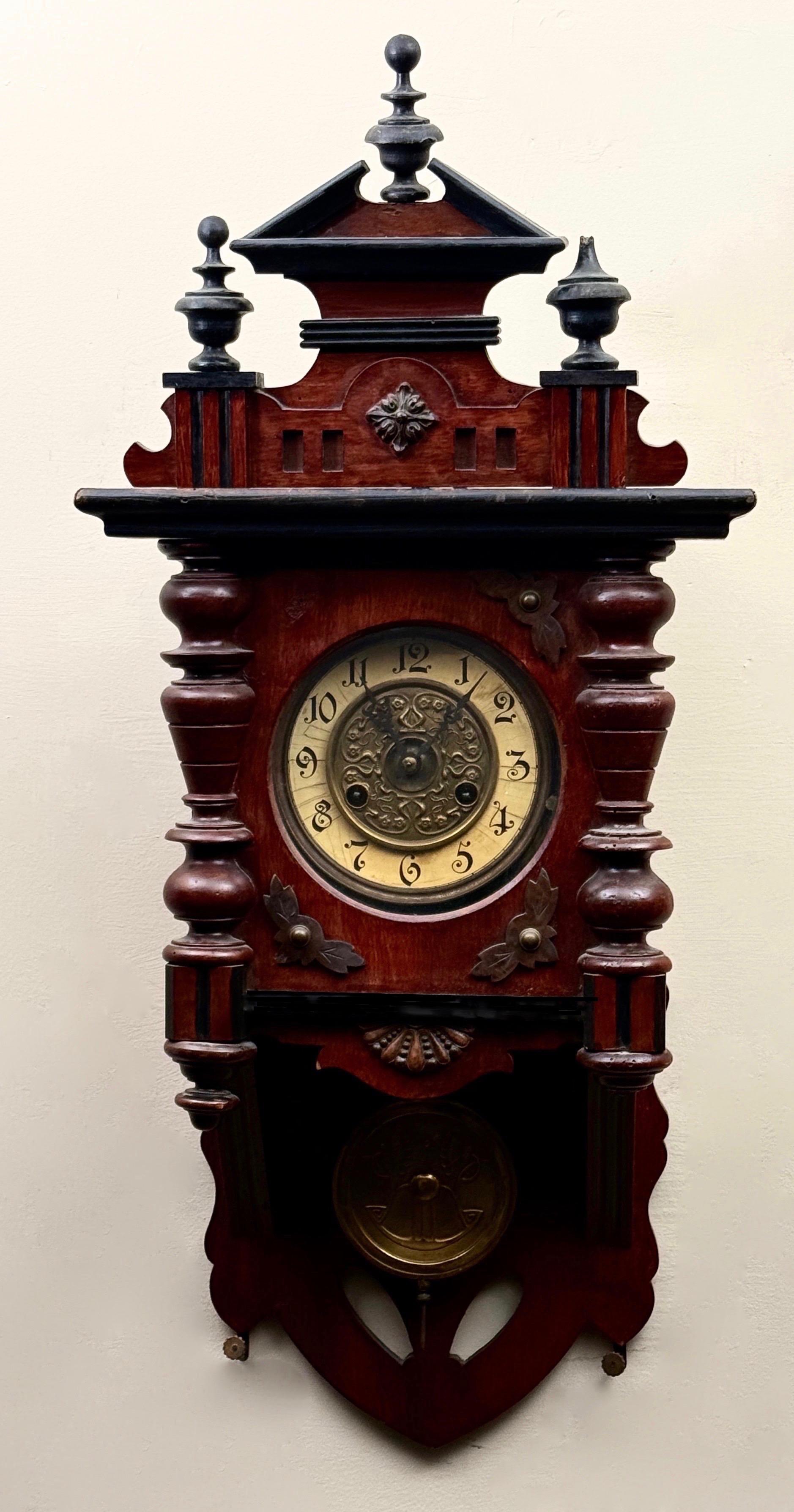 Secesyjny zegar ścienny