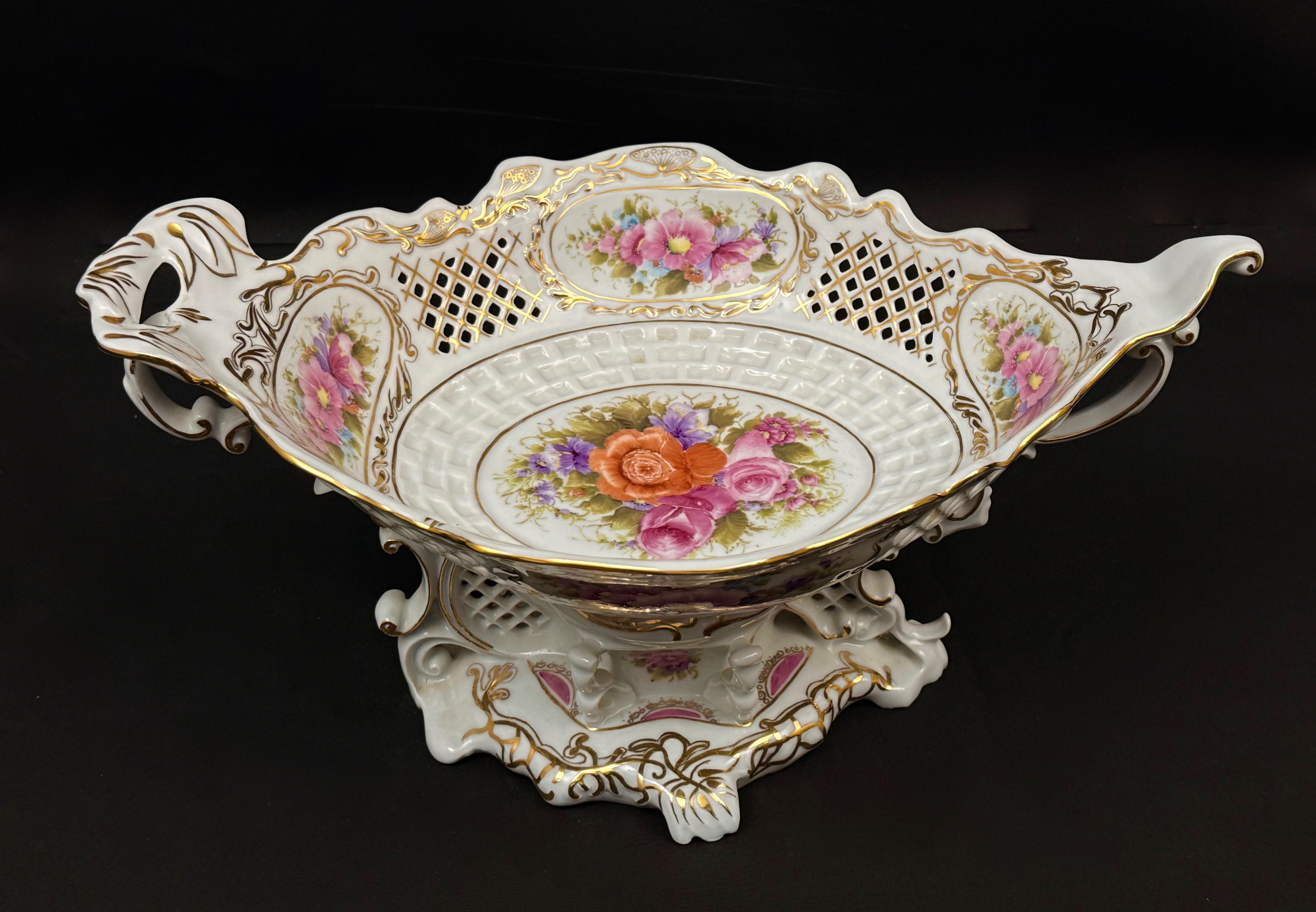 Dekoracyjna patera ażurowa