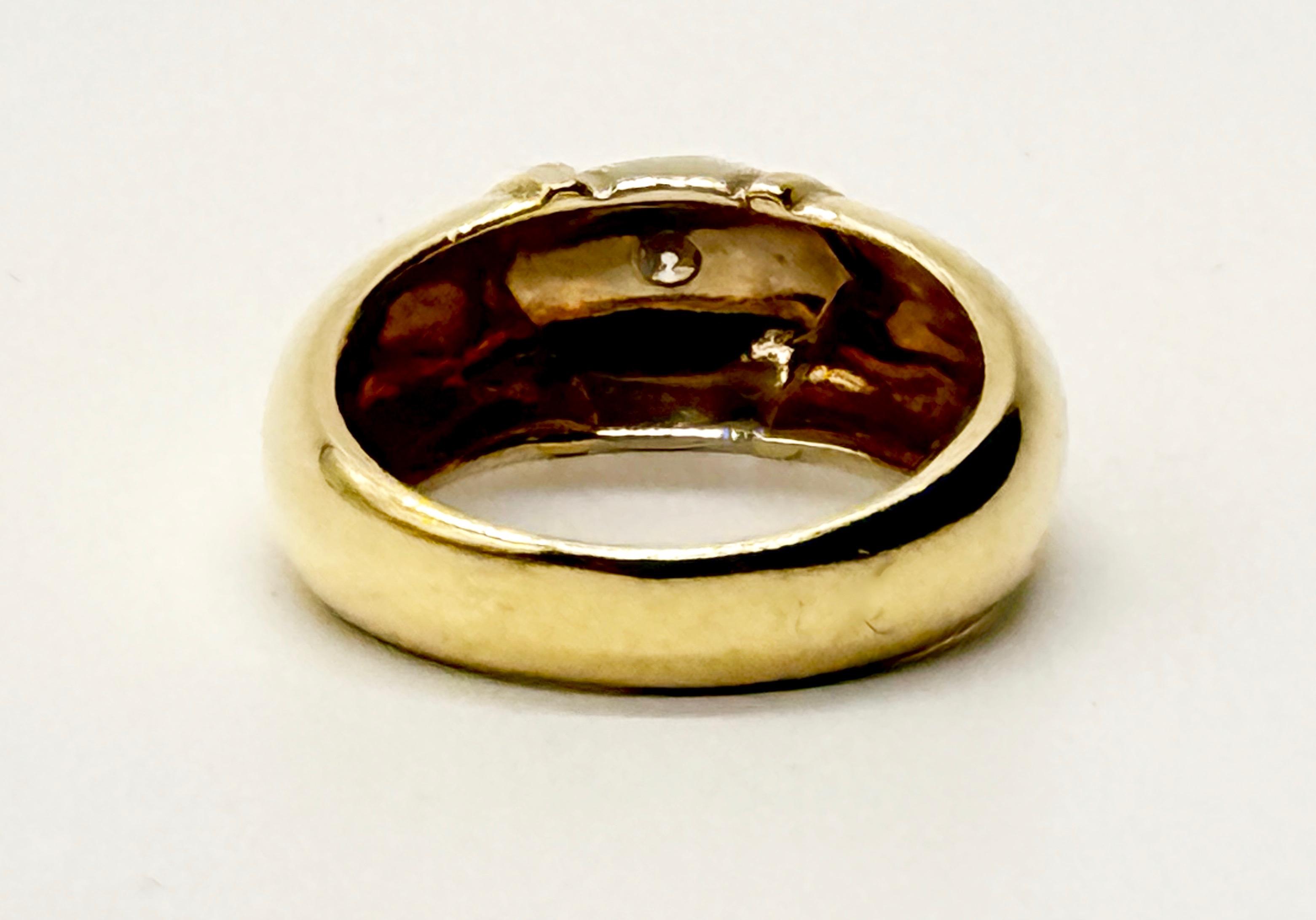 Złoty pierścionek , masa 5,1 g