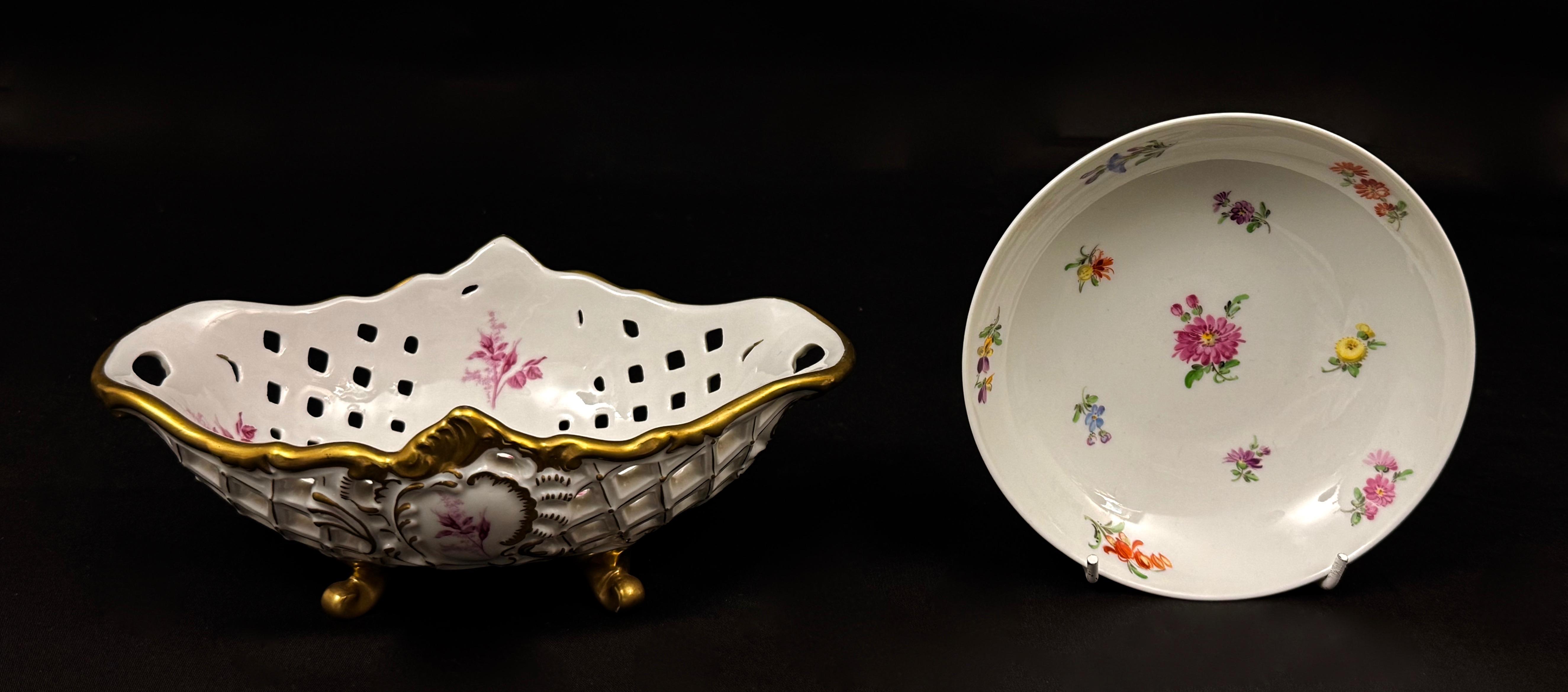 Porcelanowy zestaw- 2 sztuki,