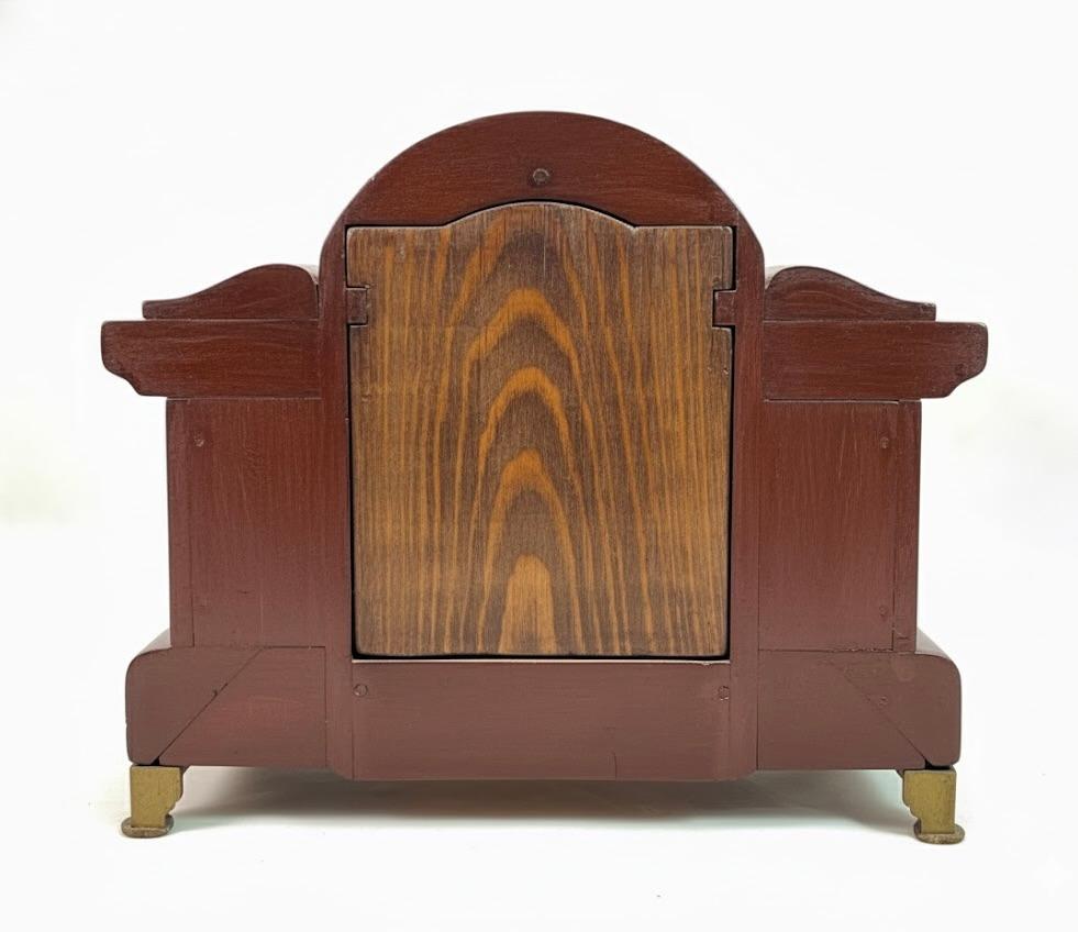 Ozdobny zegar portykowy