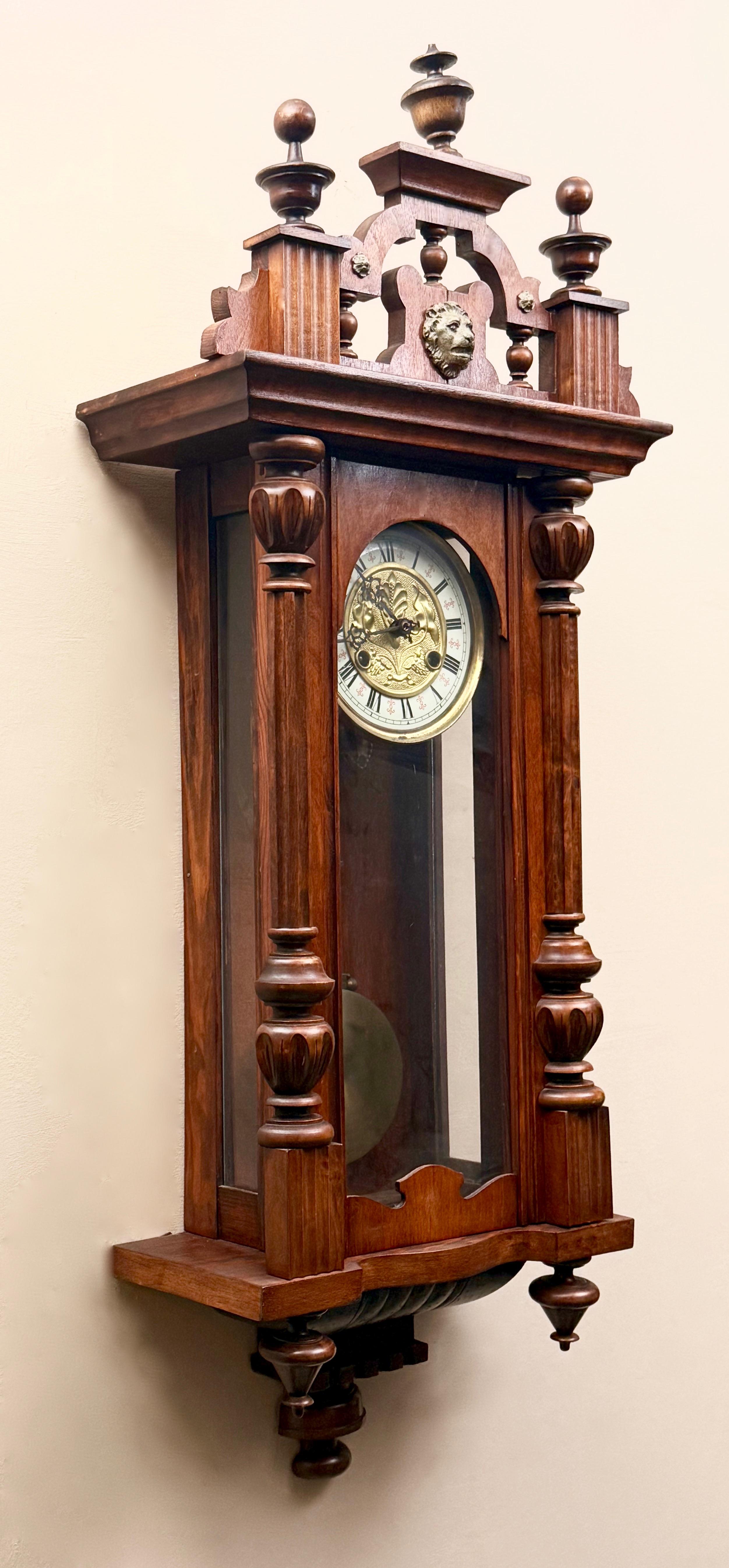 Dekoracyjny zegar ścienny