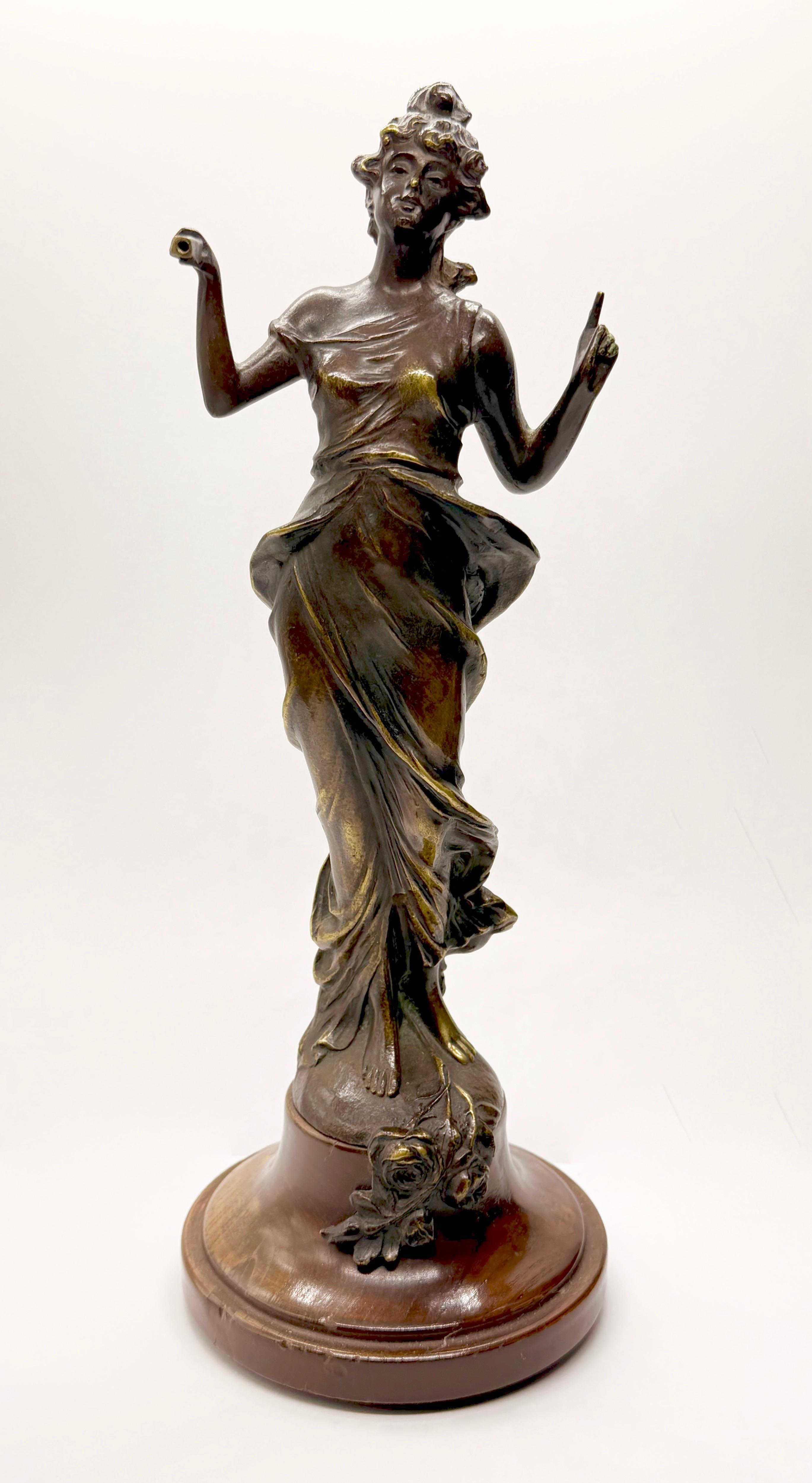 Ozdobna figura kobiety