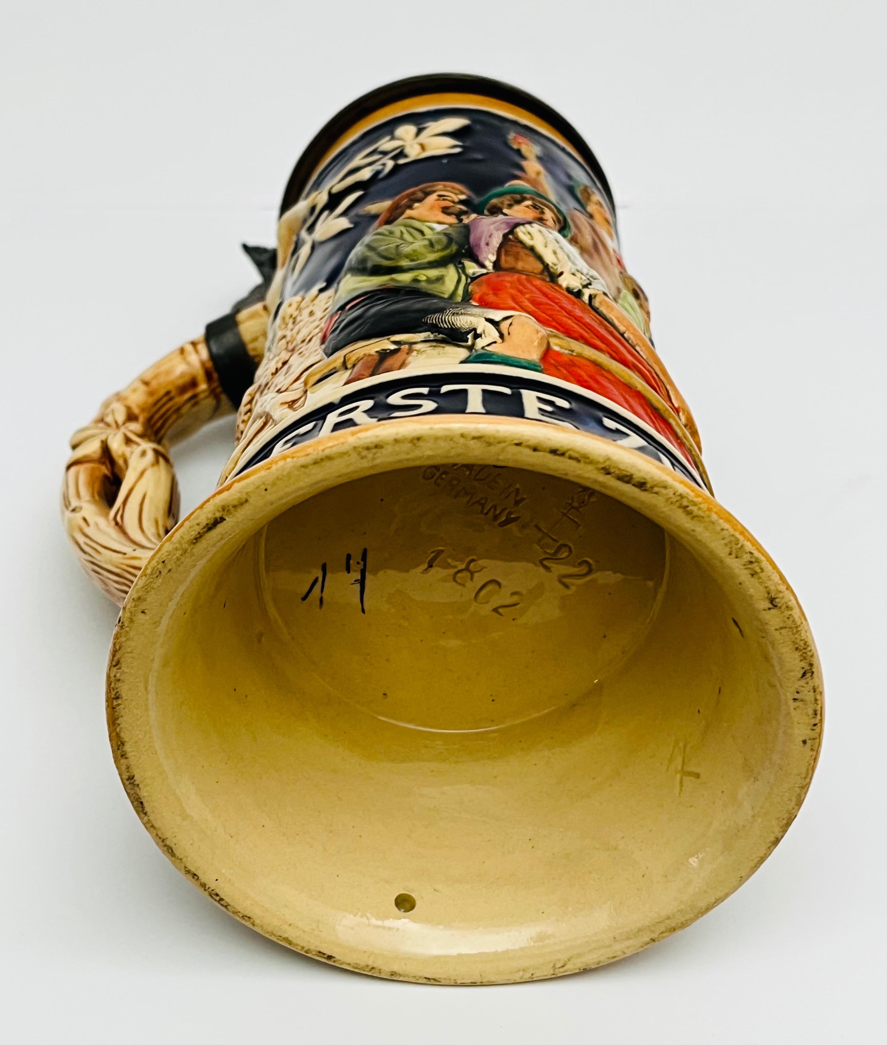 Dekoracyjny zestaw 3 kufli z nakrywami