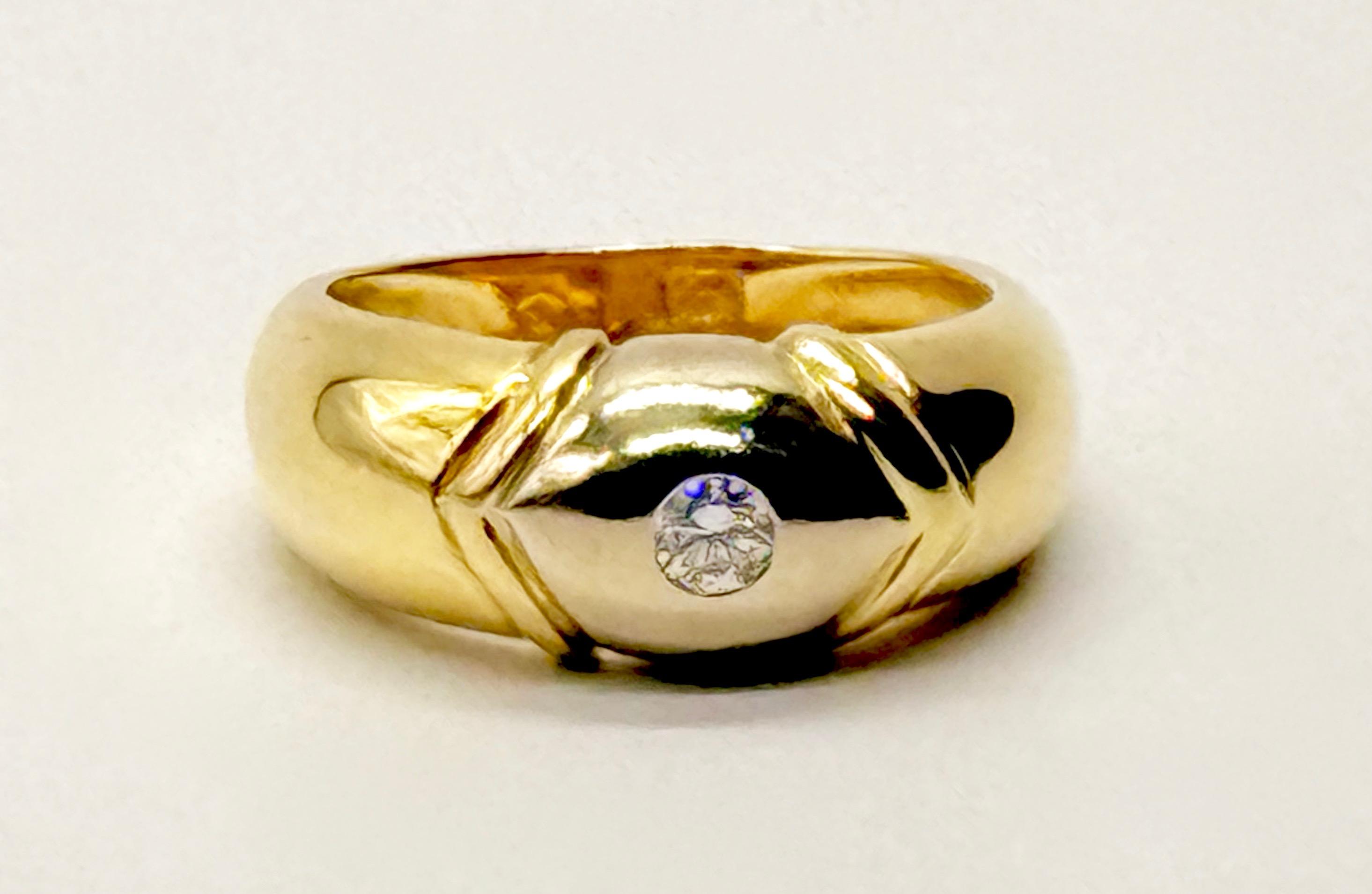 Złoty pierścionek , masa 5,1 g