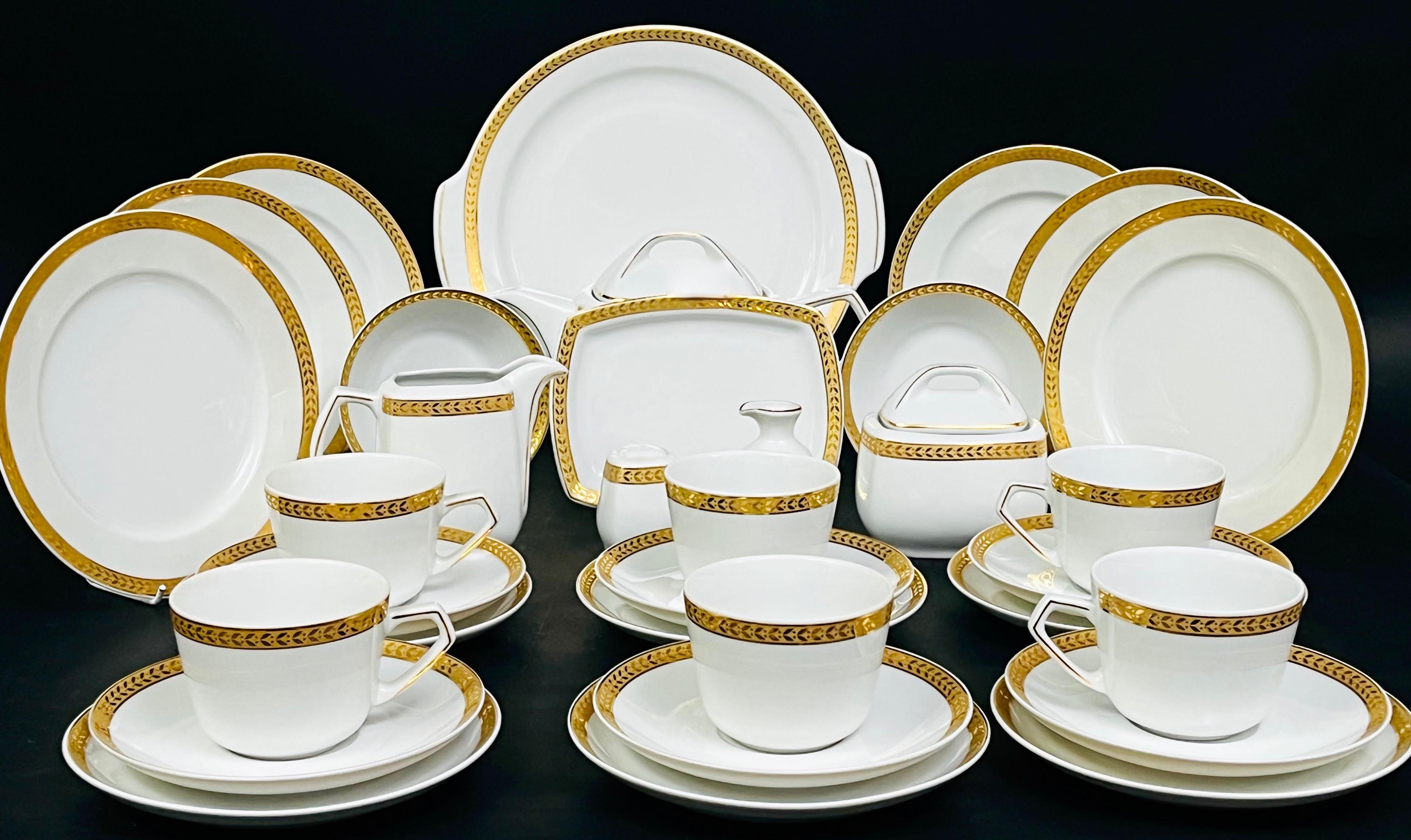 Serwis śniadaniowy dla 6 osób-33 sztuki, Ćmielów