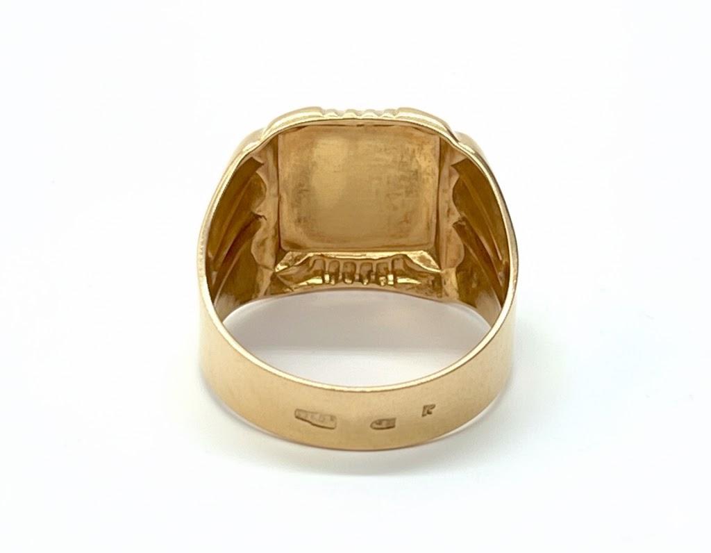 Złoty sygnet , masa 10,4 g