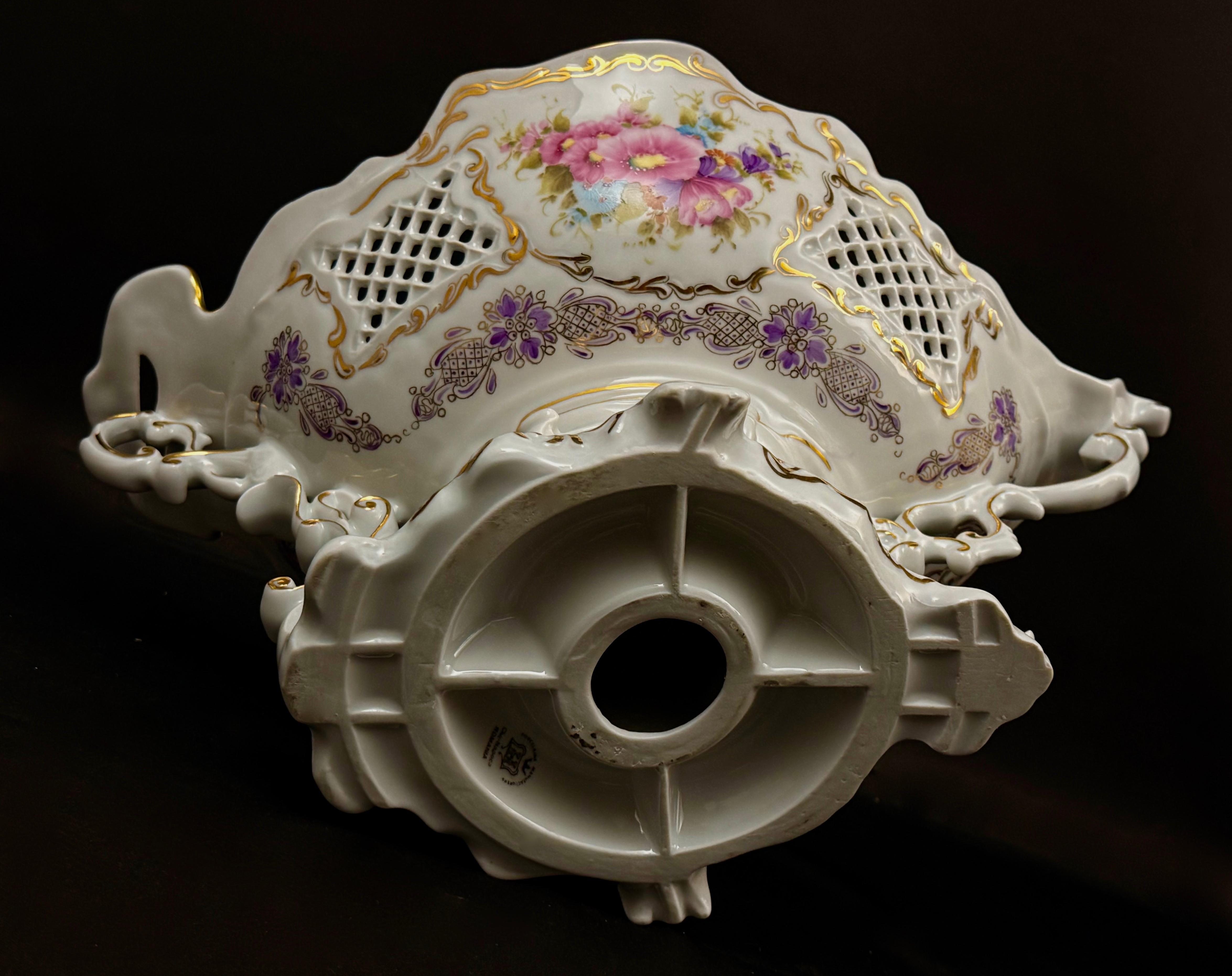 Dekoracyjna patera ażurowa