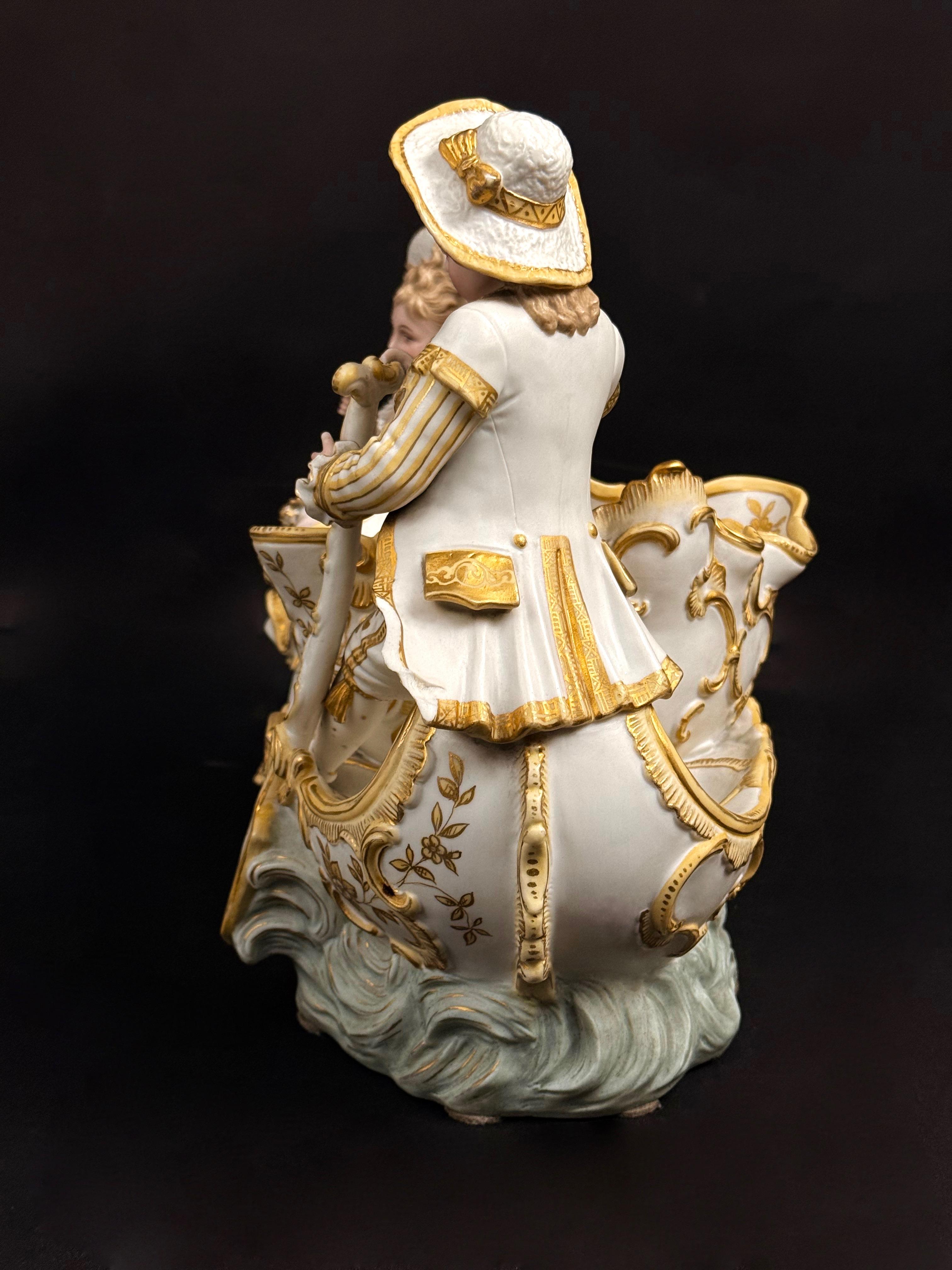 Dekoracyjna żardiniera figuralna ''Para na gondoli''