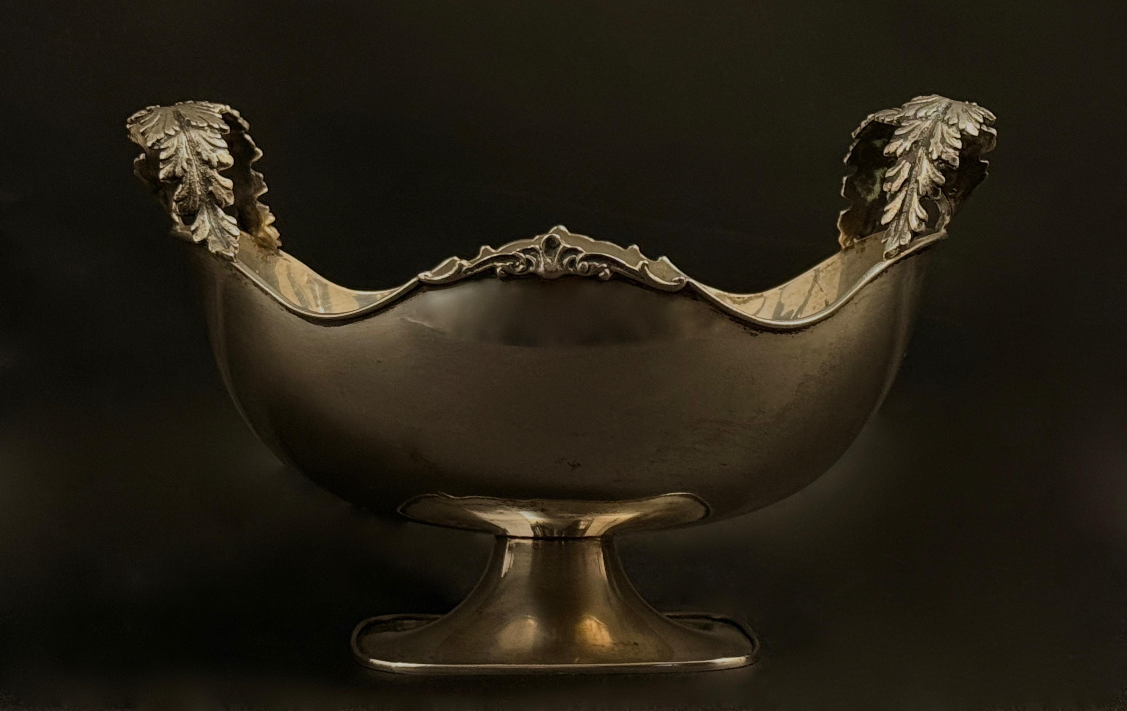 Srebrna patera wielolistna , masa 368 g