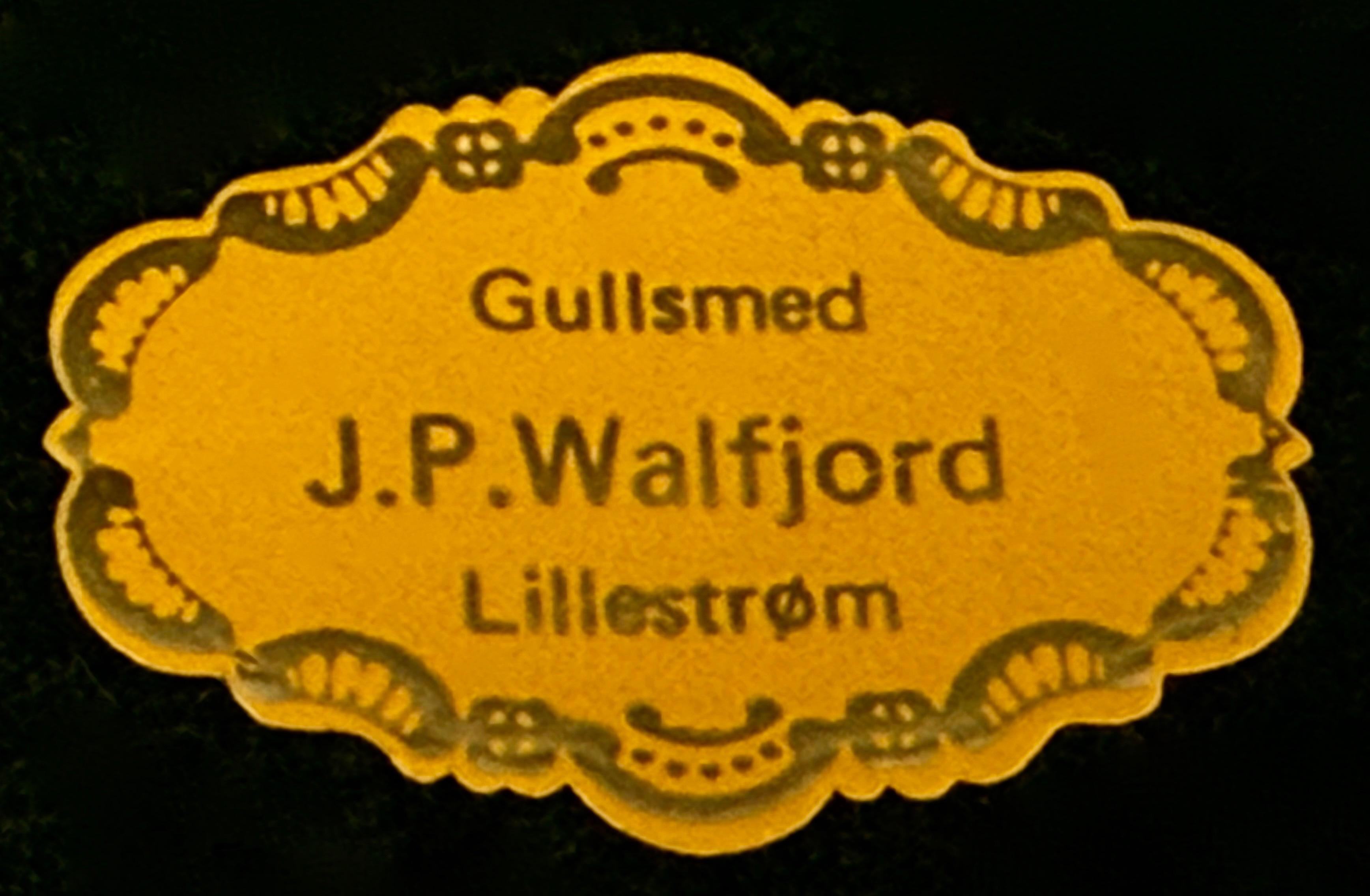 Srebrzony kandelabr stołowy dwuramienny