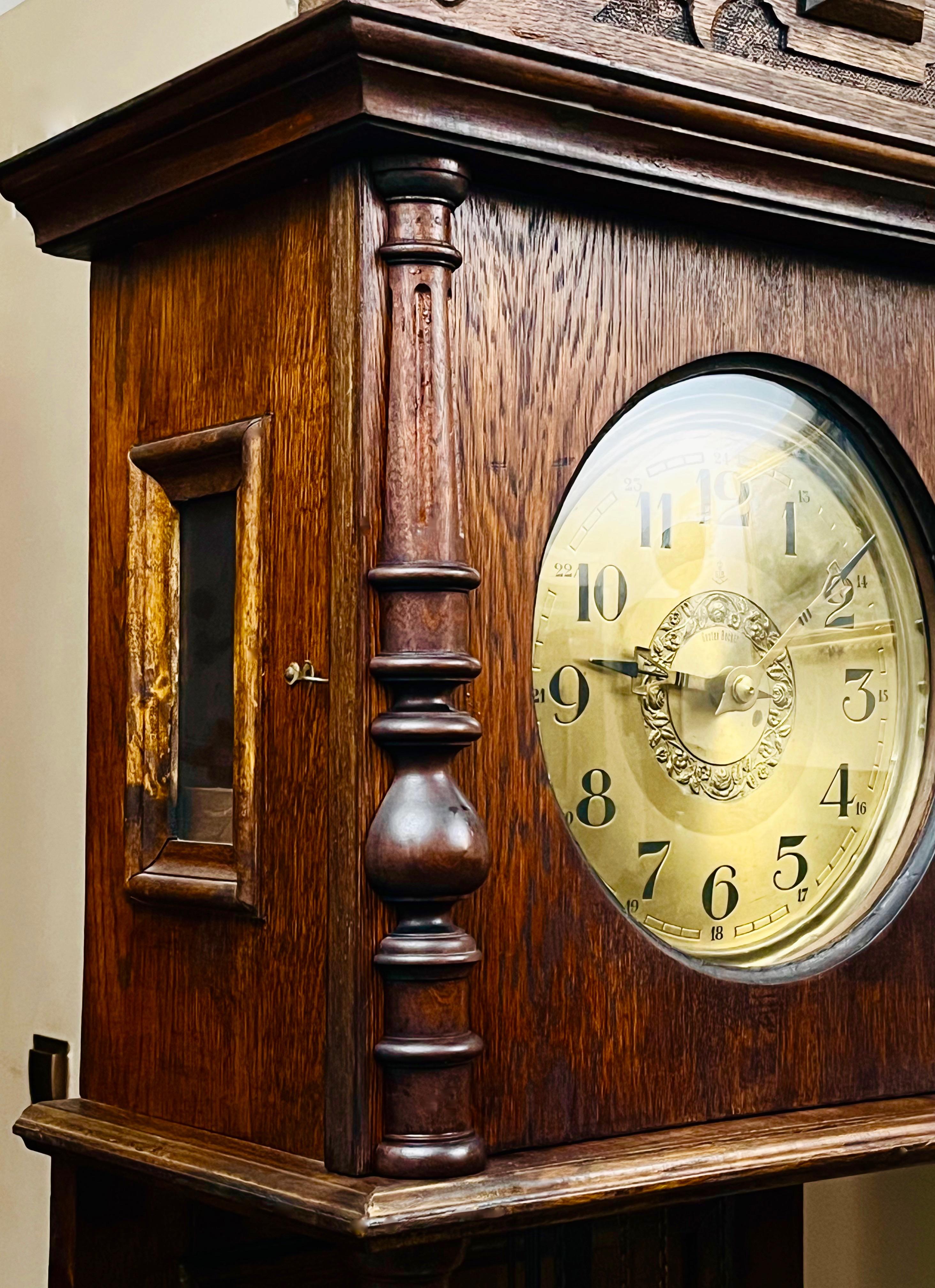 Dekoracyjny zegar stojący neorenesansowy