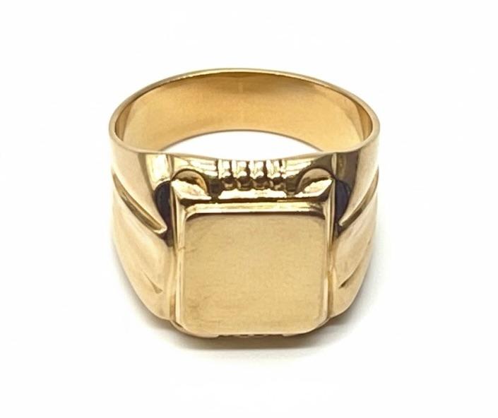 Złoty sygnet , masa 10,4 g