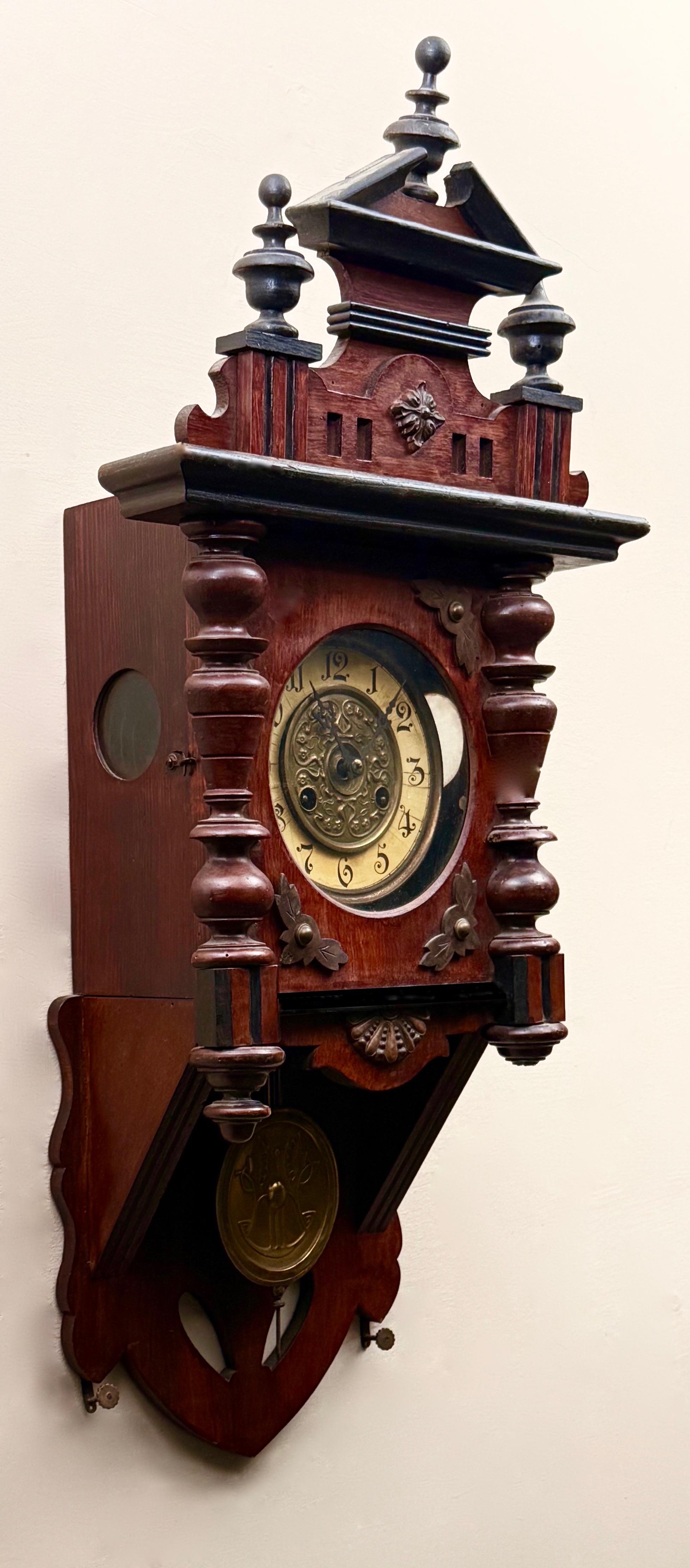 Secesyjny zegar ścienny