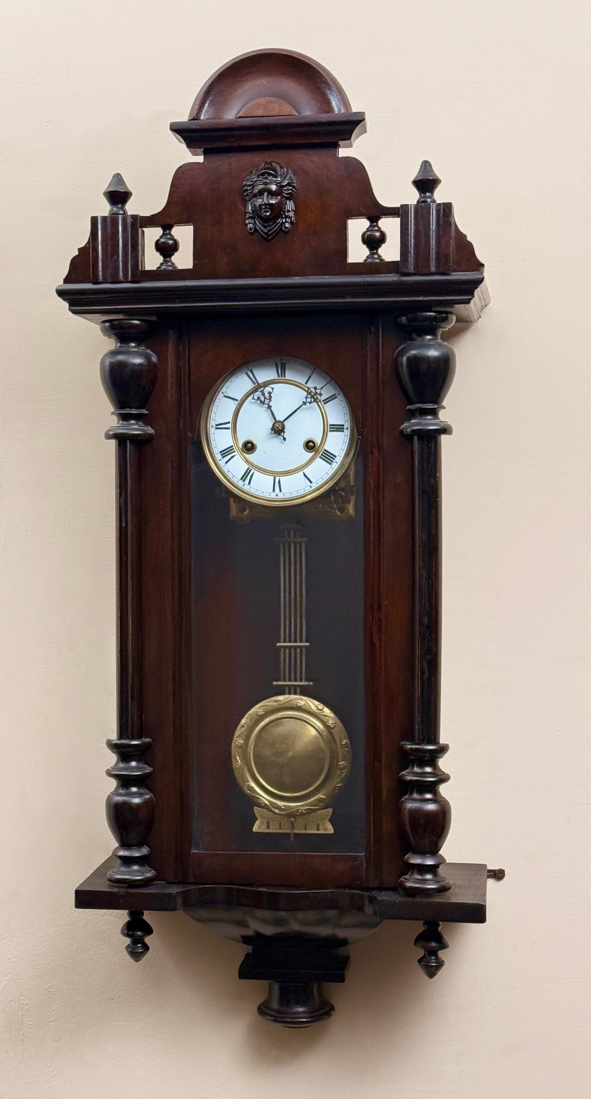 Dekoracyjny zegar ścienny