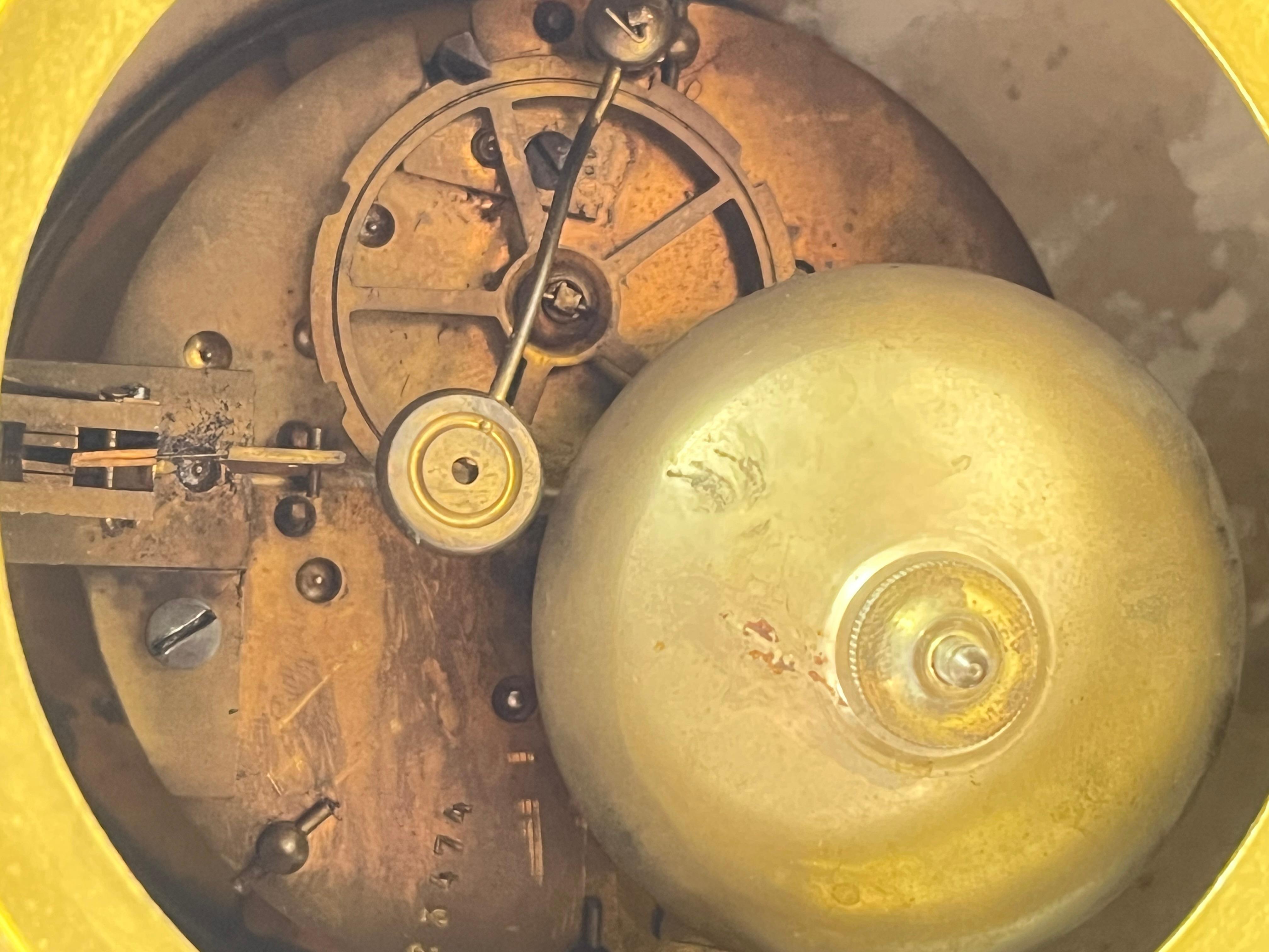 Ozdobny zegar komdowy