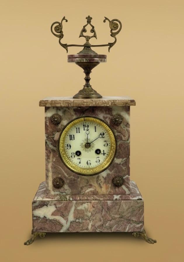 Zegar komodowy stojący na 4 nogach