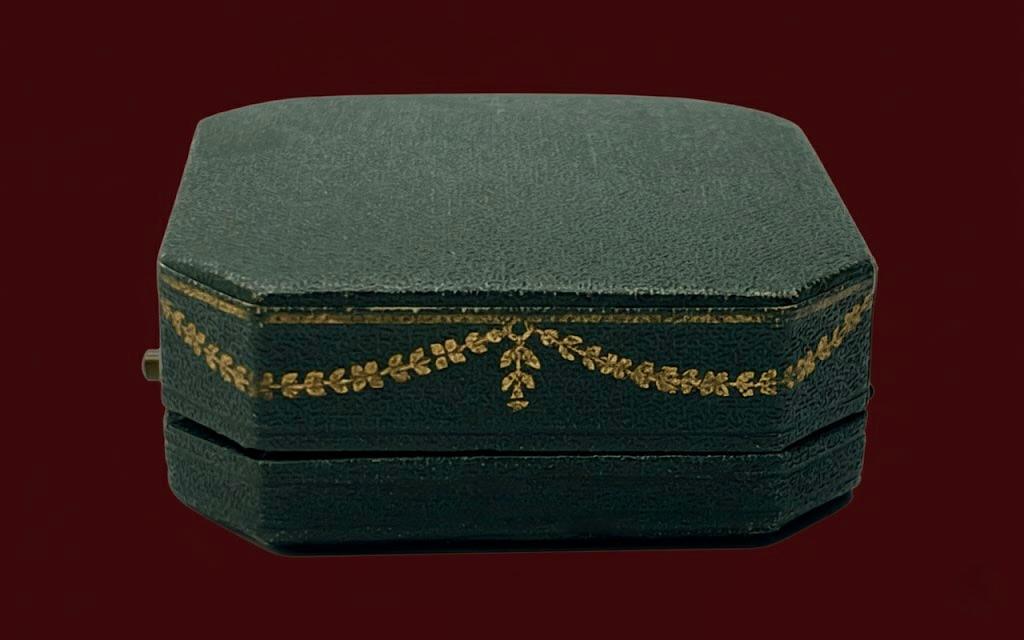 Broszko-wisior z kameą