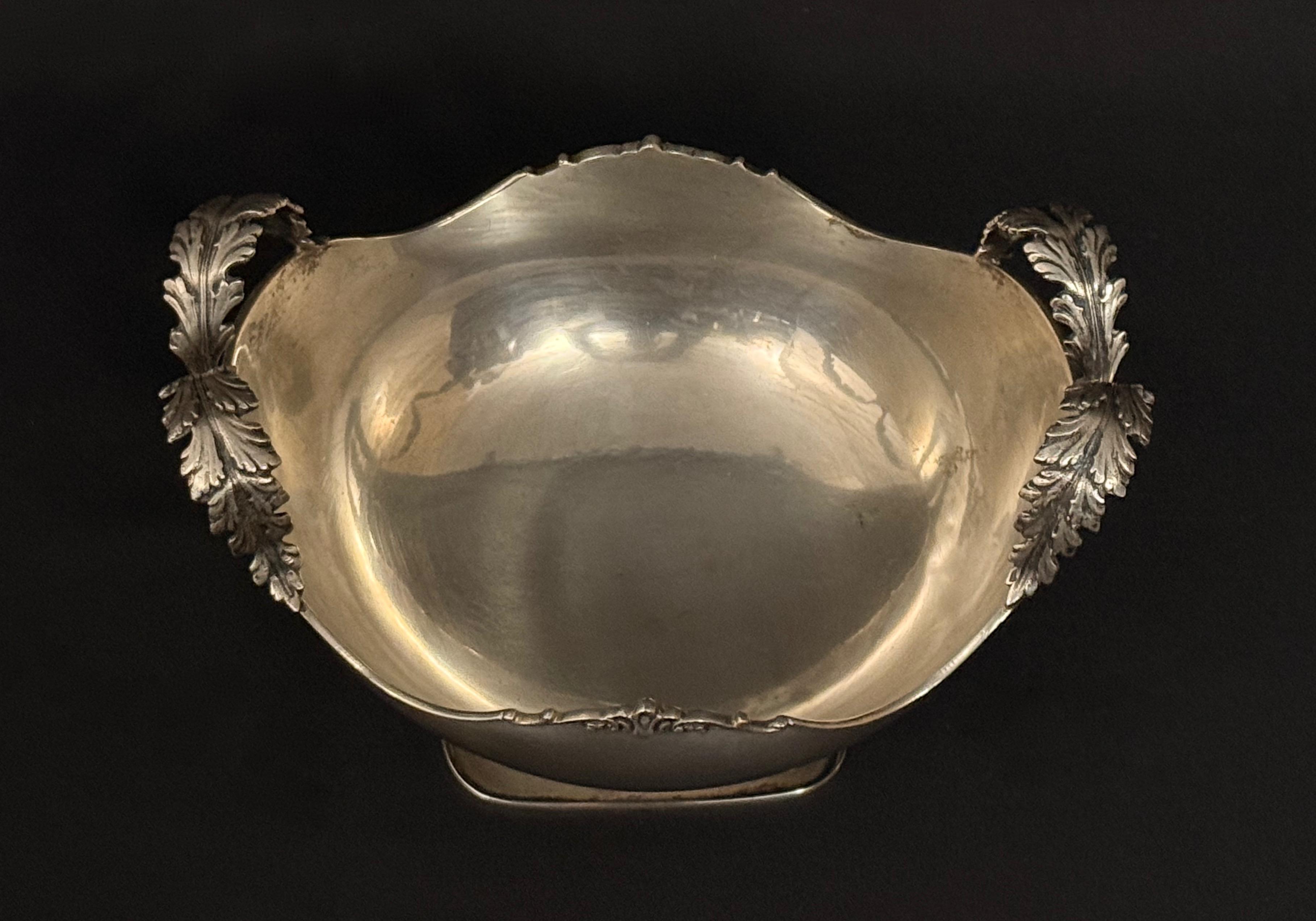 Srebrna patera wielolistna , masa 368 g