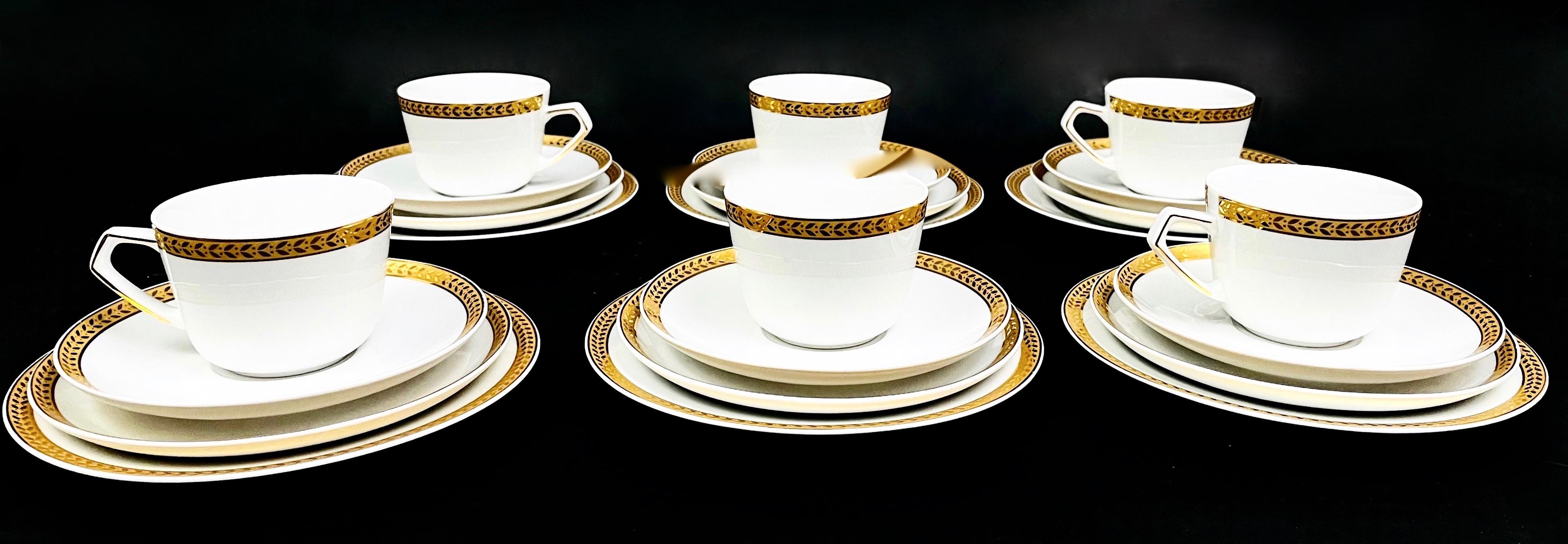 Zestaw porcelanowy -24 sztuki , Ćmielów