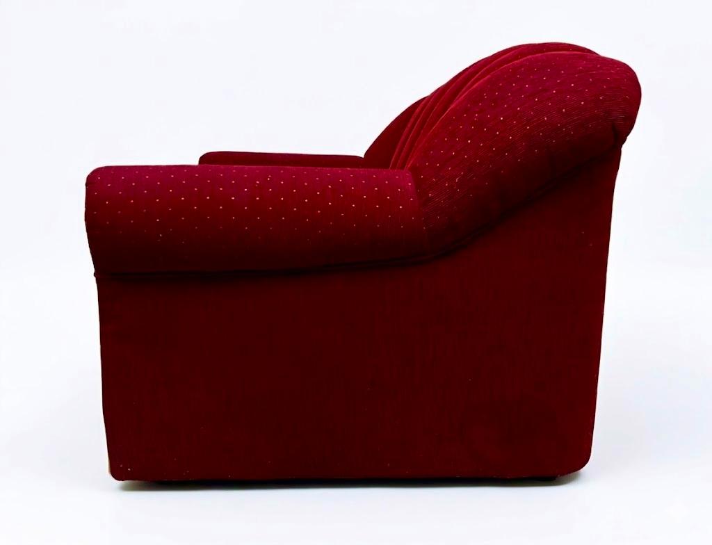 Salonowa sofa tapicerowana