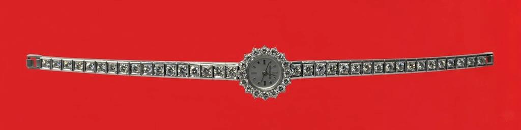 Złoty zegarek zdobiony diamentami  4,51 ct, ekspertyza