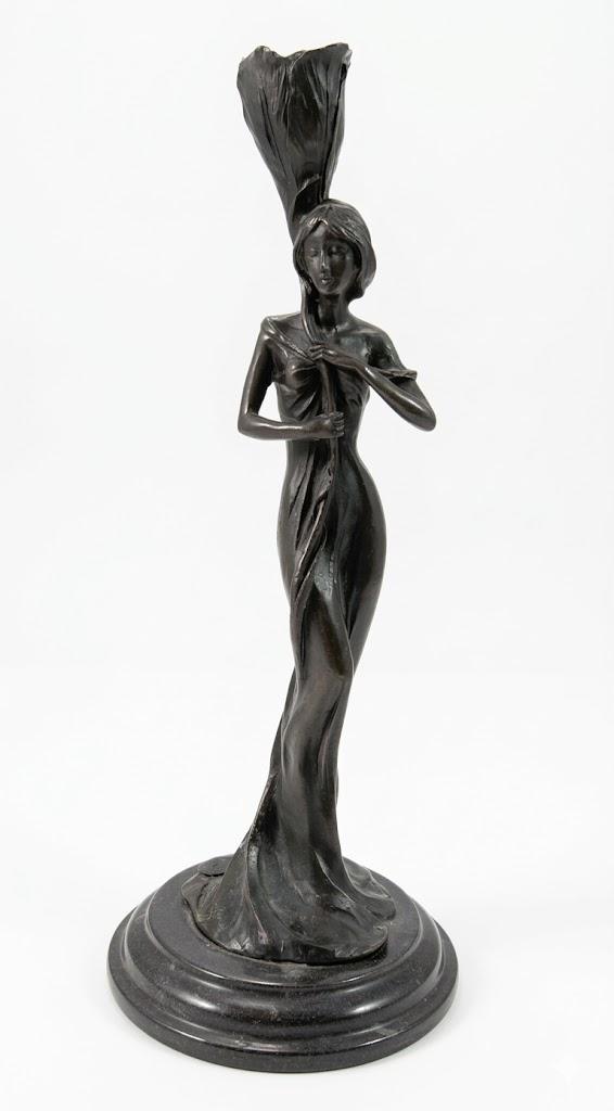 Świecznik figuralny w stylu secesyjnym