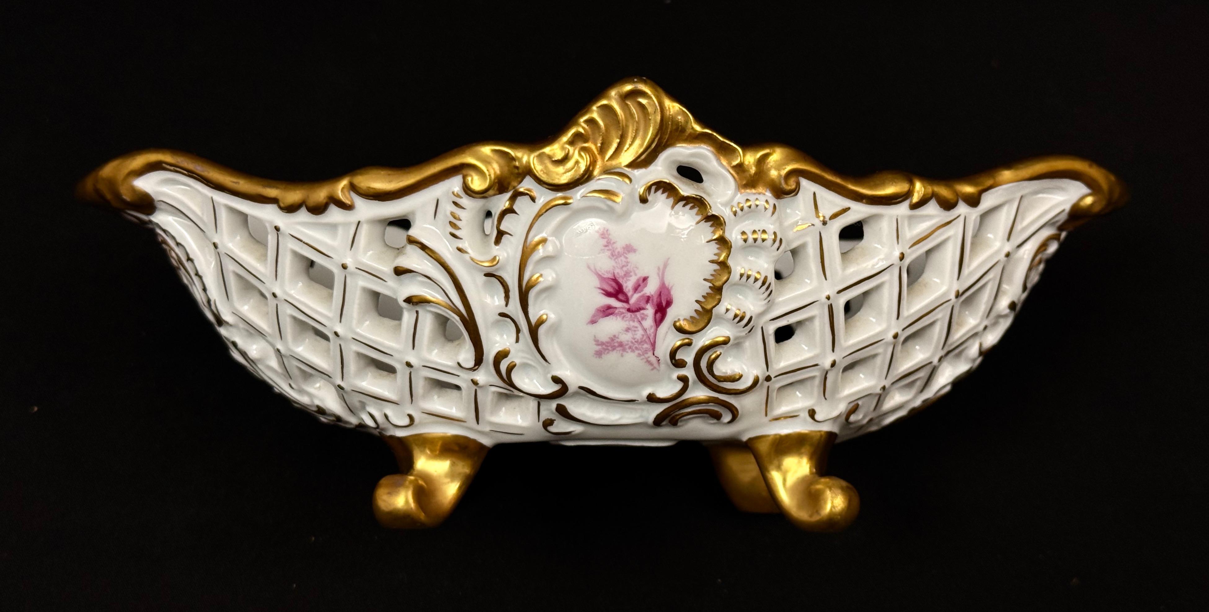 Porcelanowy zestaw- 2 sztuki,