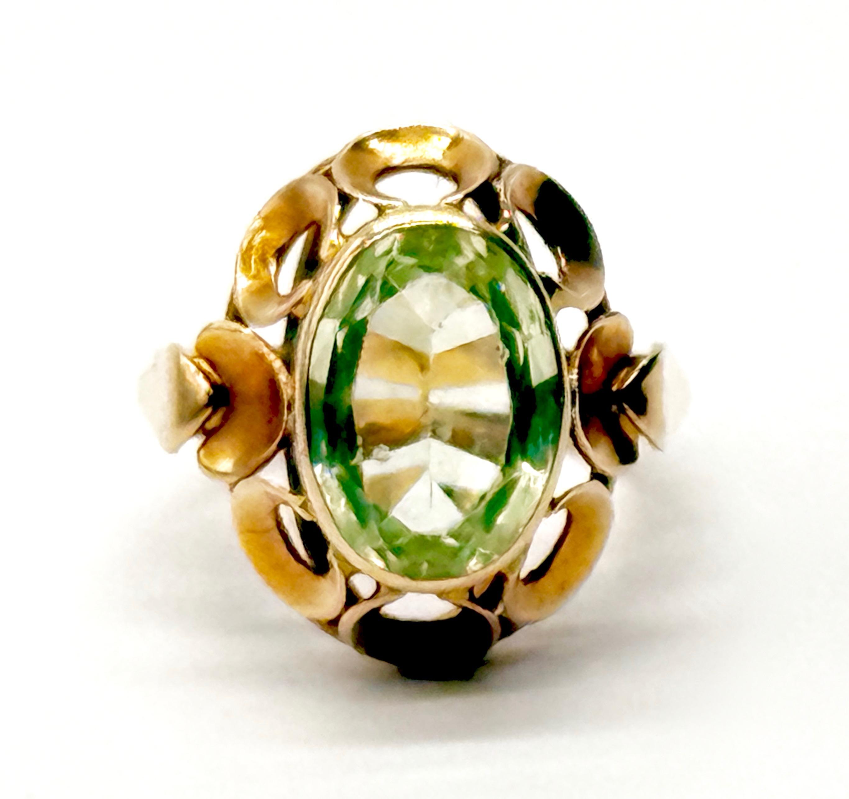 Złoty pierścionek , masa 8 g