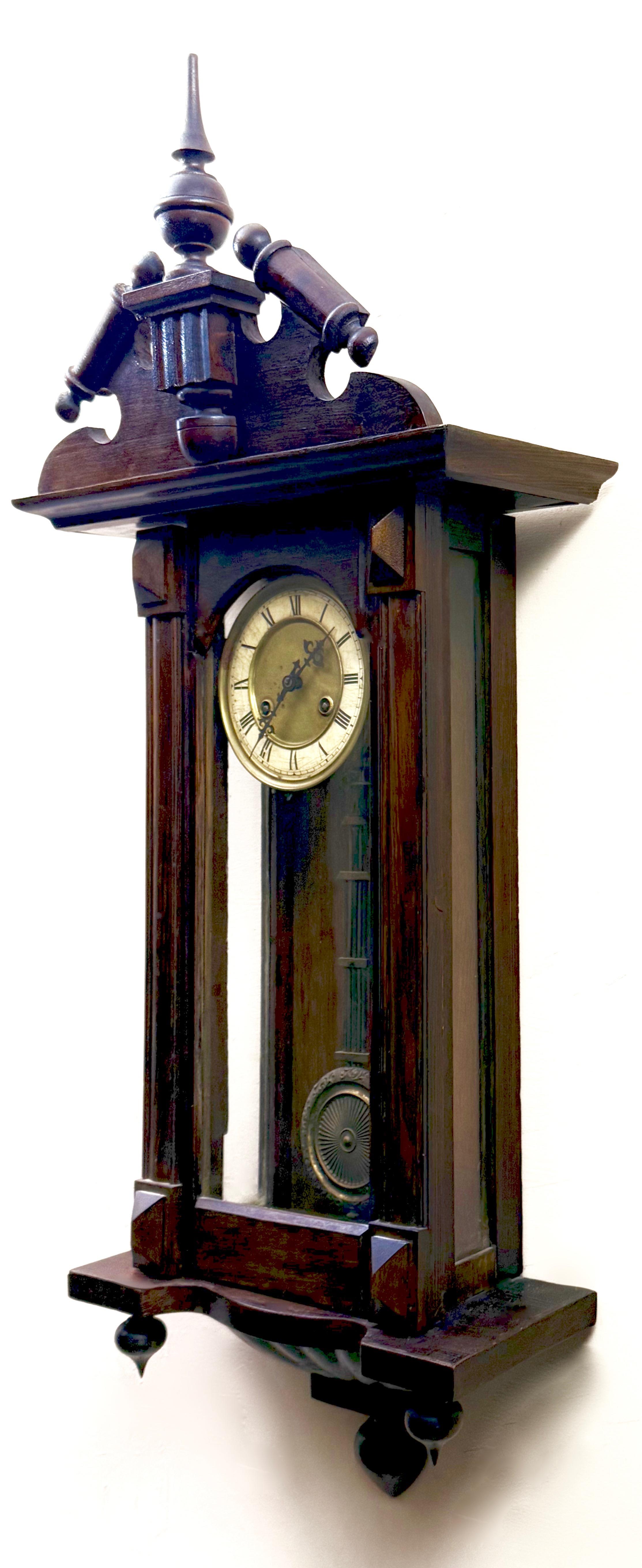 Dekoracyjny zegar ścienny szafkowy