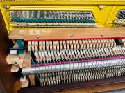 Dekoracyjne pianino salonowe sygn. Wilhelm Emmer – miniatura 9