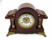 Ozdobny zegar portykowy