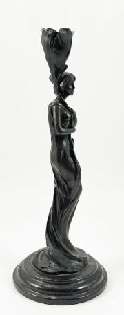 Świecznik figuralny w stylu secesyjnym