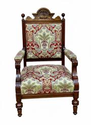 Gabinetowy fotel w stylu renesansowym