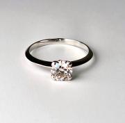 Złoty pierścionek z diamentem 0,7 ct, ceryfikat IGI