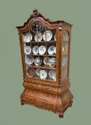 Witryna salonowa w stylu barokowym