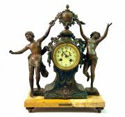 Dekoracyjny zegar komodowy