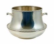 Srebrna waza z bocznymi uchwytami , masa 1110 g