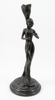 Świecznik figuralny w stylu secesyjnym