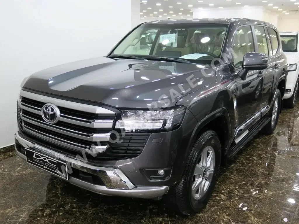 تويوتا  لاند كروزر  جي اكس ار توين توربو  2023  اوتوماتيك  0 كم  6 سلندر  دفع رباعي  اس يو في  رمادي  تحت الضمان