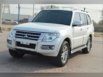 Mitsubishi  Pajero  4 Cylinder  SUV 4x4  Silver  2021